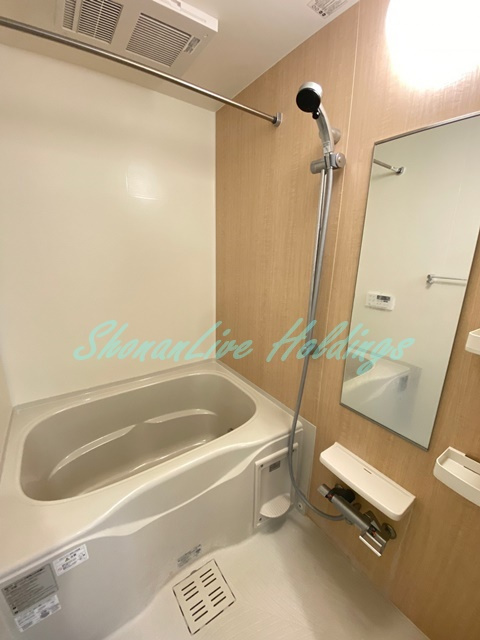 藤沢市高倉のアパートの浴室