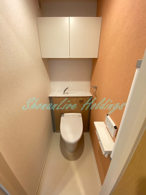 藤沢市高倉のアパートのトイレ