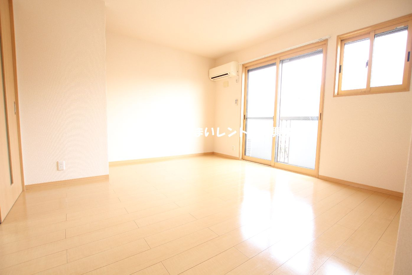 サニーハウスの居間・リビング