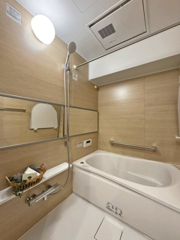 ナイスアーバン鶴ケ谷ヒルズの浴室