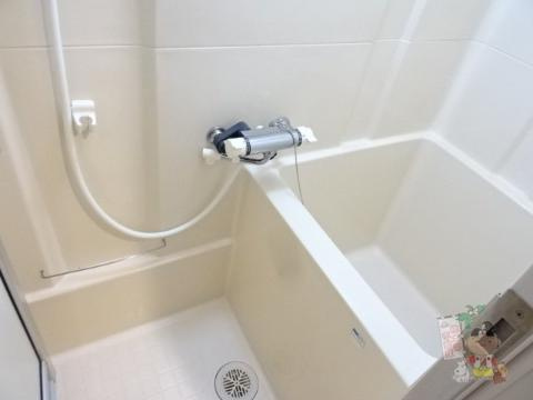 ストゥディオアレズの浴室|バス