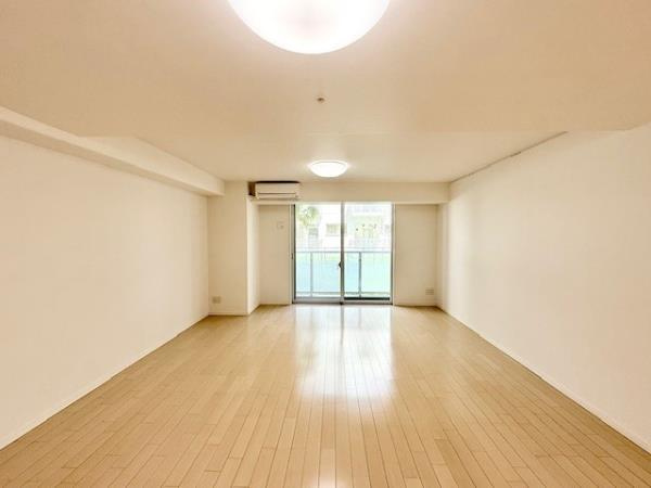 Ｂｒｉｌｌｉａ　ｉｓｔ　東雲キャナルコートの居間・リビング