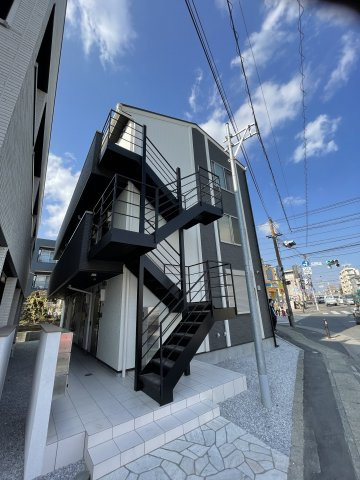 川崎市麻生区片平３丁目のアパートの外観