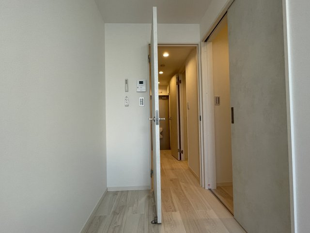 川崎市麻生区片平３丁目のアパートの玄関