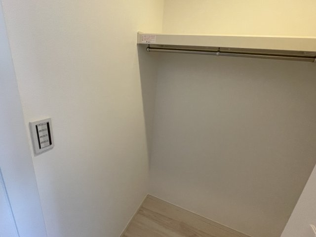 川崎市麻生区片平３丁目のアパートの収納