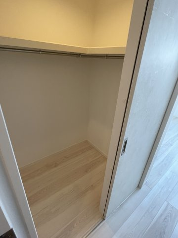 川崎市麻生区片平３丁目のアパートの収納