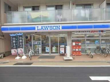 ローソン都立家政駅北店まで322m