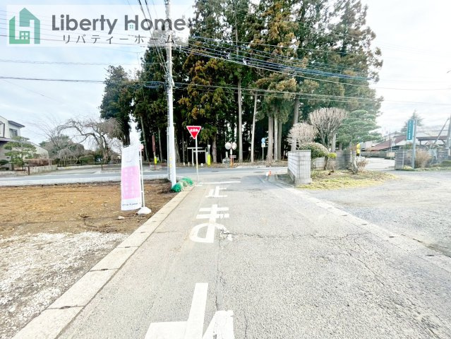 那珂市瓜連第14　新築戸建　3号棟の前面道路含む現地写真