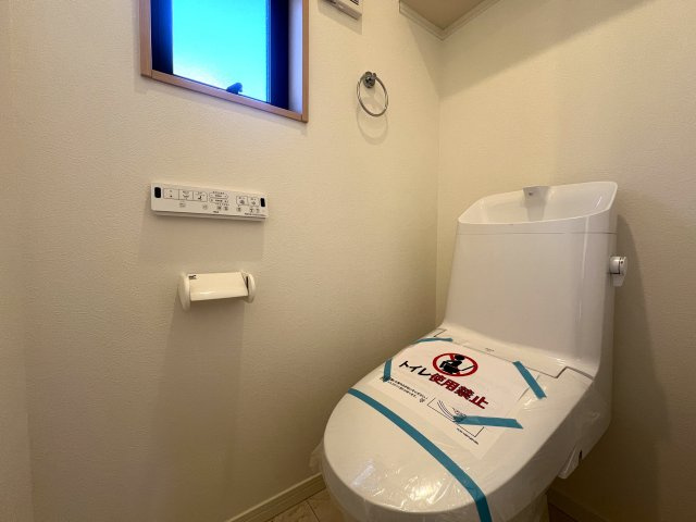 見た目がKAWAIIだけじゃない！あざとい系な新築戸建【泉区岡津町】のトイレ|トイレです