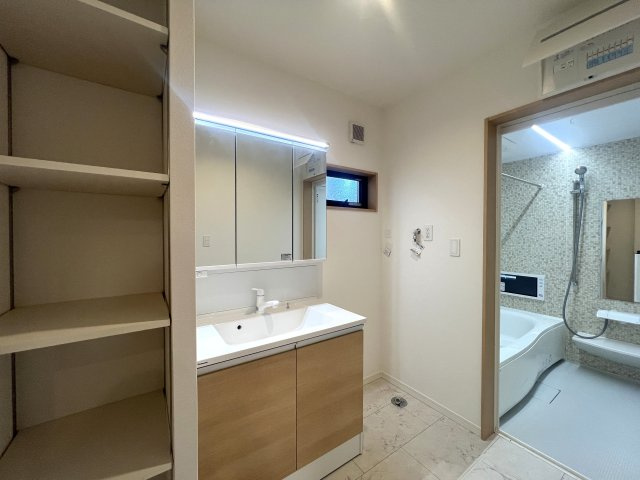 見た目がKAWAIIだけじゃない！あざとい系な新築戸建【泉区岡津町】の独立洗面台|独立洗面化粧台が付いています