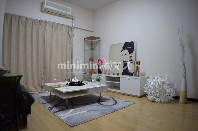 ＳＷＩＳＳ難波西の居間・リビング