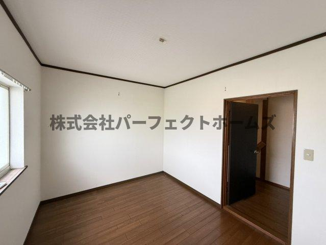 西牧野戸建　賃貸の洋室|コンパクトで使いやすい洋室です