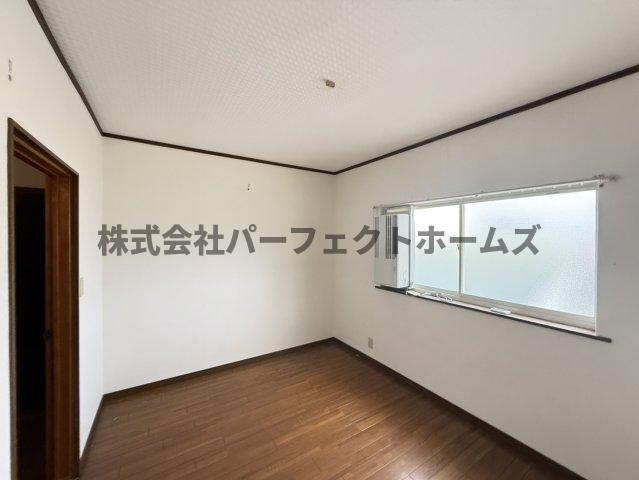 西牧野戸建　賃貸の洋室|明るい洋室です