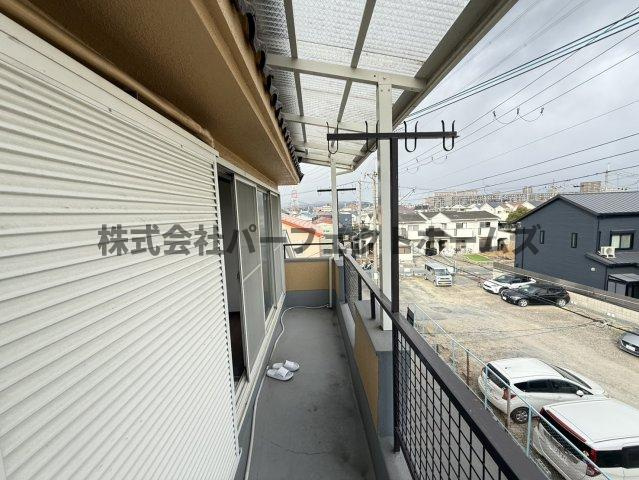 西牧野戸建　賃貸のバルコニー|開放的で明るい空間を演出してくれるバルコニーです