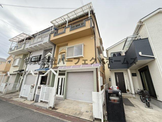 西牧野戸建　賃貸の駐車場|駐車場があります