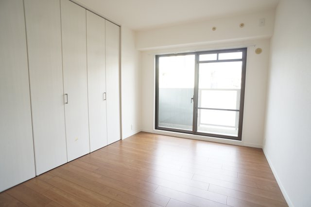 ハビタットセレッソⅢの駐車場