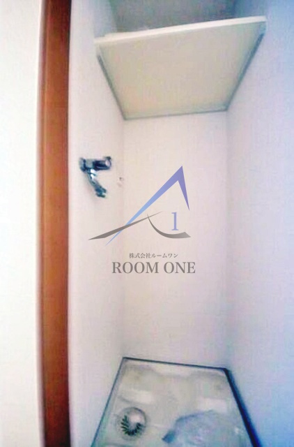 エスコート音羽の設備|洗濯機置き場です。