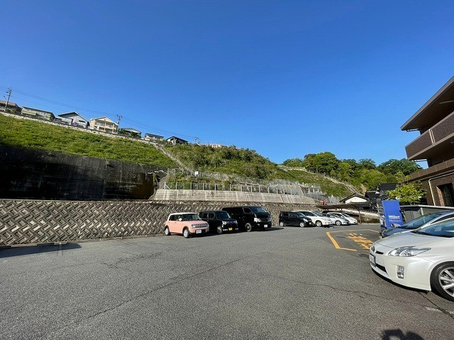 ラフィアン長楽寺の駐車場