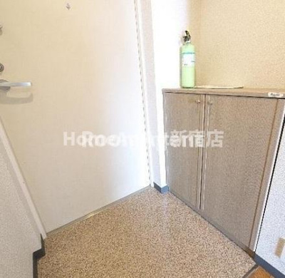 【玄関】 | アルファード西落合 | 日勤管理人！マンション隣にはショッピングセンター（80m）