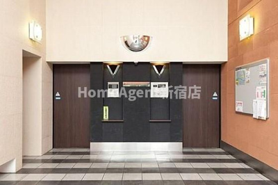 【玄関】 | アルファード西落合 | 日勤管理人！マンション隣にはショッピングセンター（80m）