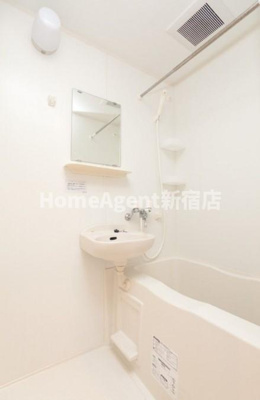 【浴室】 | アルファード西落合 | 同仕様写真
日勤管理人！マンション隣にはショッピングセンター（80m）