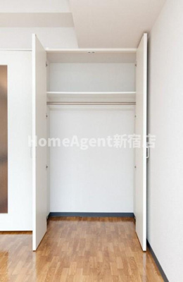 【収納】 | アルファード西落合 | 同仕様写真
日勤管理人！マンション隣にはショッピングセンター（80m）