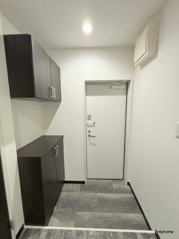 アベニール十三の玄関