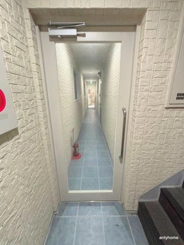 アベニール十三のエントランス