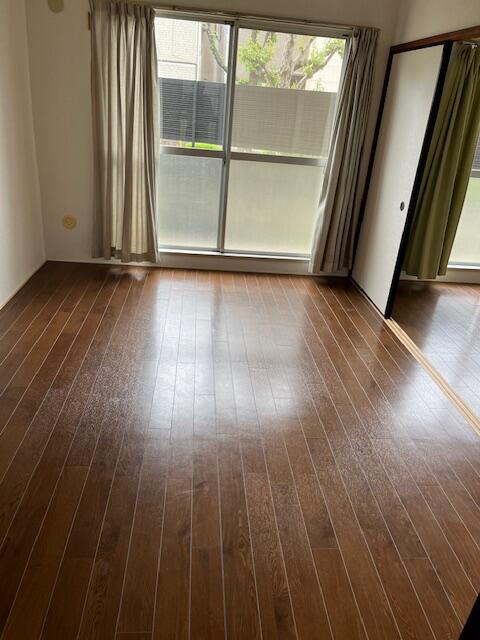 コーポ荻の洋室