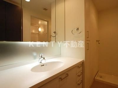 【洗面所】 | プレミアグランデ馬込 | コンパクトで使いやすい洗面所