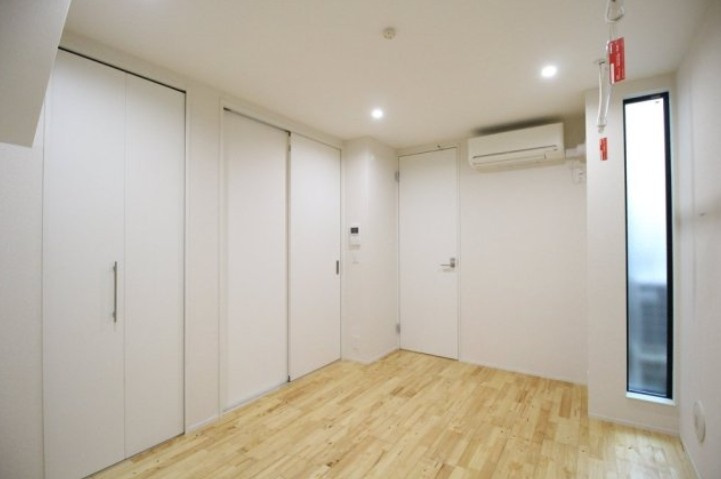 ゼニーヴ上高田の居間・リビング