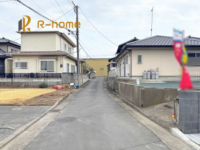 水戸市元吉田町10期　新築戸建て　2号棟の前面道路含む現地写真|堂々！建物完成♪実際のお部屋をご見学可能です♪
ご見学が一番の資料！お気軽にお問い合わせ下さい♪
