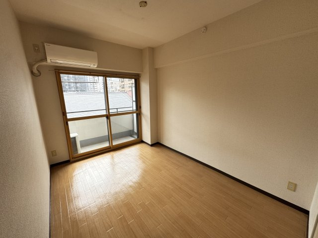 ウィッシュ松戸の洋室