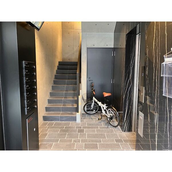 ｃｏｕｌｅｕｒｓ　ｃｒｉｉｔｏ（のエントランス