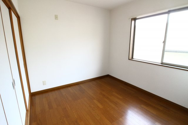 岩永ハイツの洋室