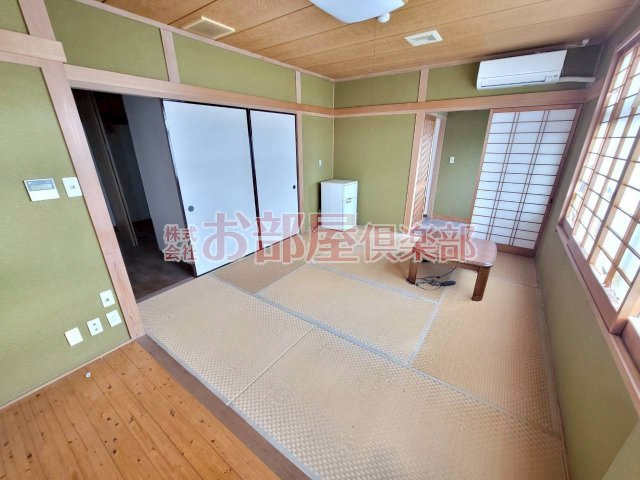 塚本ビルの内装
