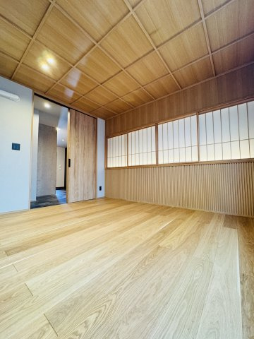 KAMAKURA TIMELESS― 由比ガ浜一丁目、時を重ねる邸宅 ―の洋室