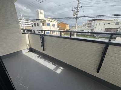 【バルコニー】 | 沖縄市東（全3棟）C号棟 | ※同仕様写真です