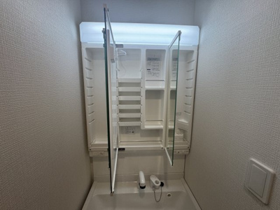 【ランドリースペース】 | 沖縄市東（全3棟）C号棟 | ※同仕様写真です