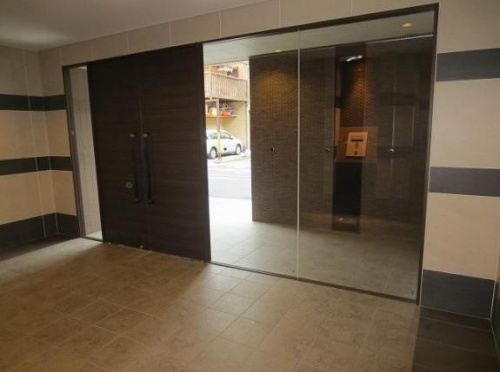 ベルグレードHAのロビー