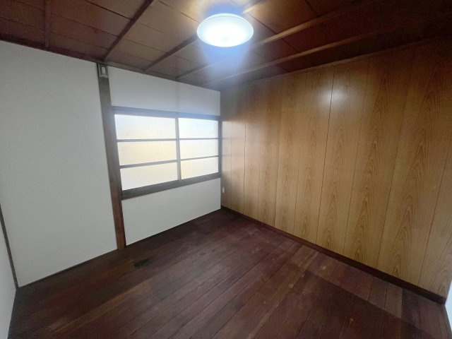 北新町14-45戸建の洋室