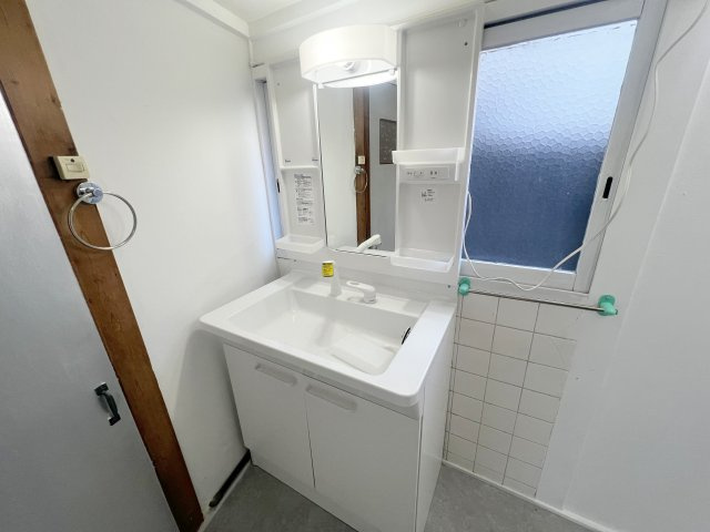 北新町14-45戸建の洗面所