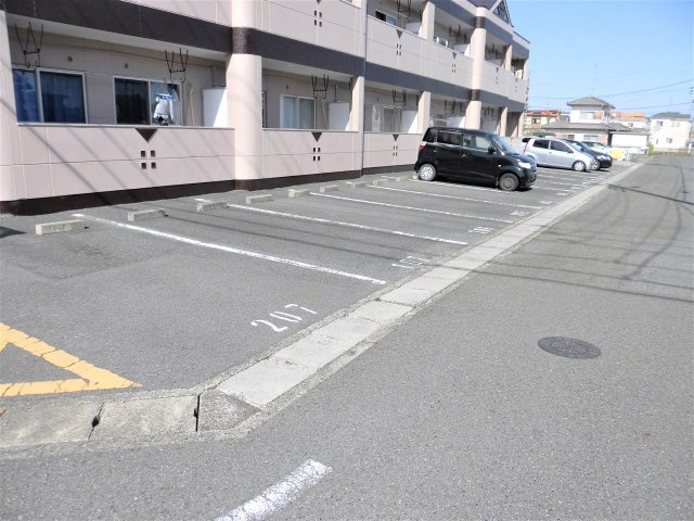 バンティアンハイツの駐車場