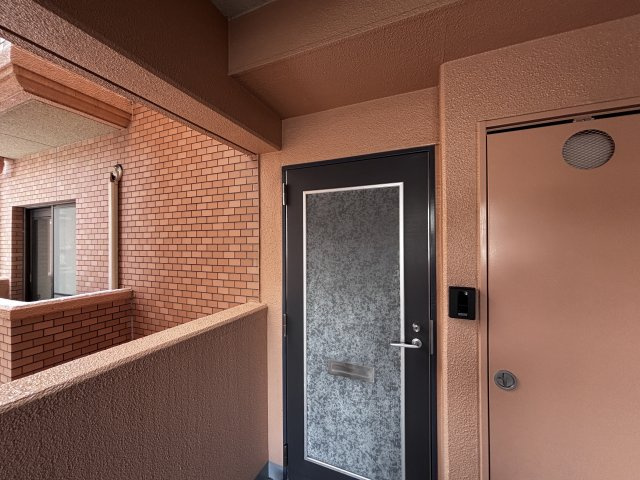 サンシティ安東駅前プラザの玄関