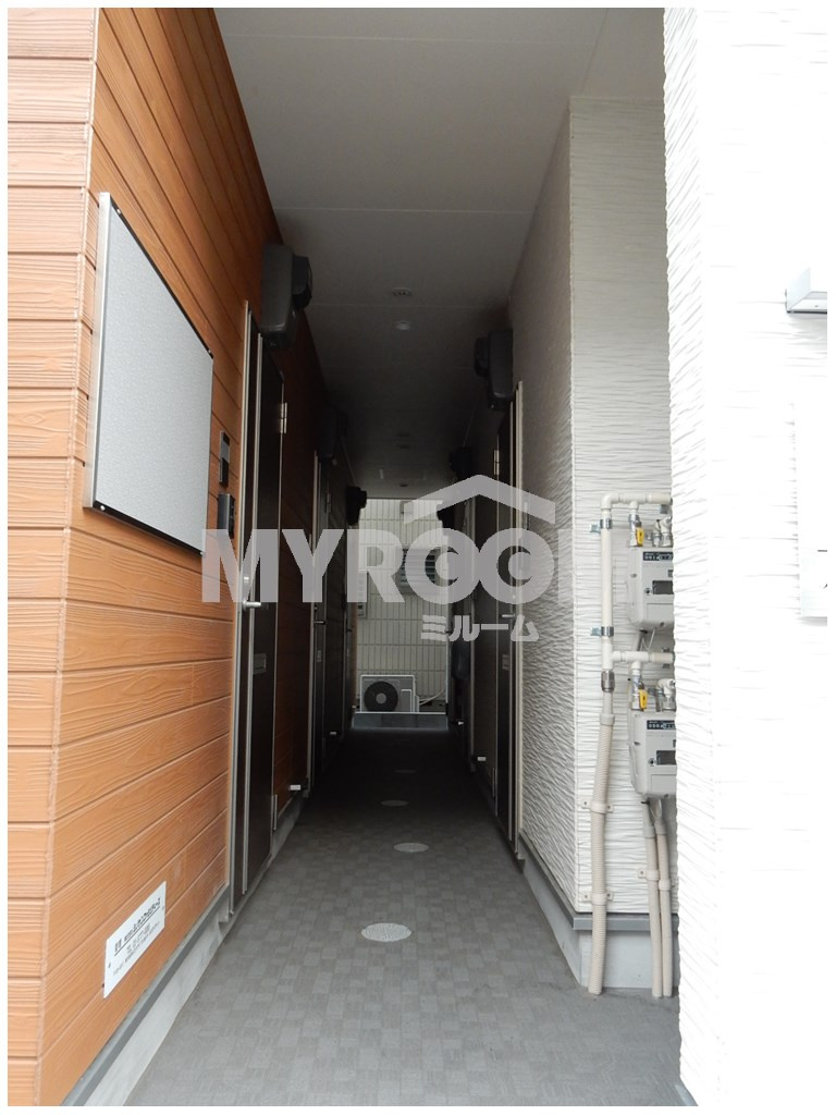 ハーモニーテラス中央のエントランス|エントランス☆