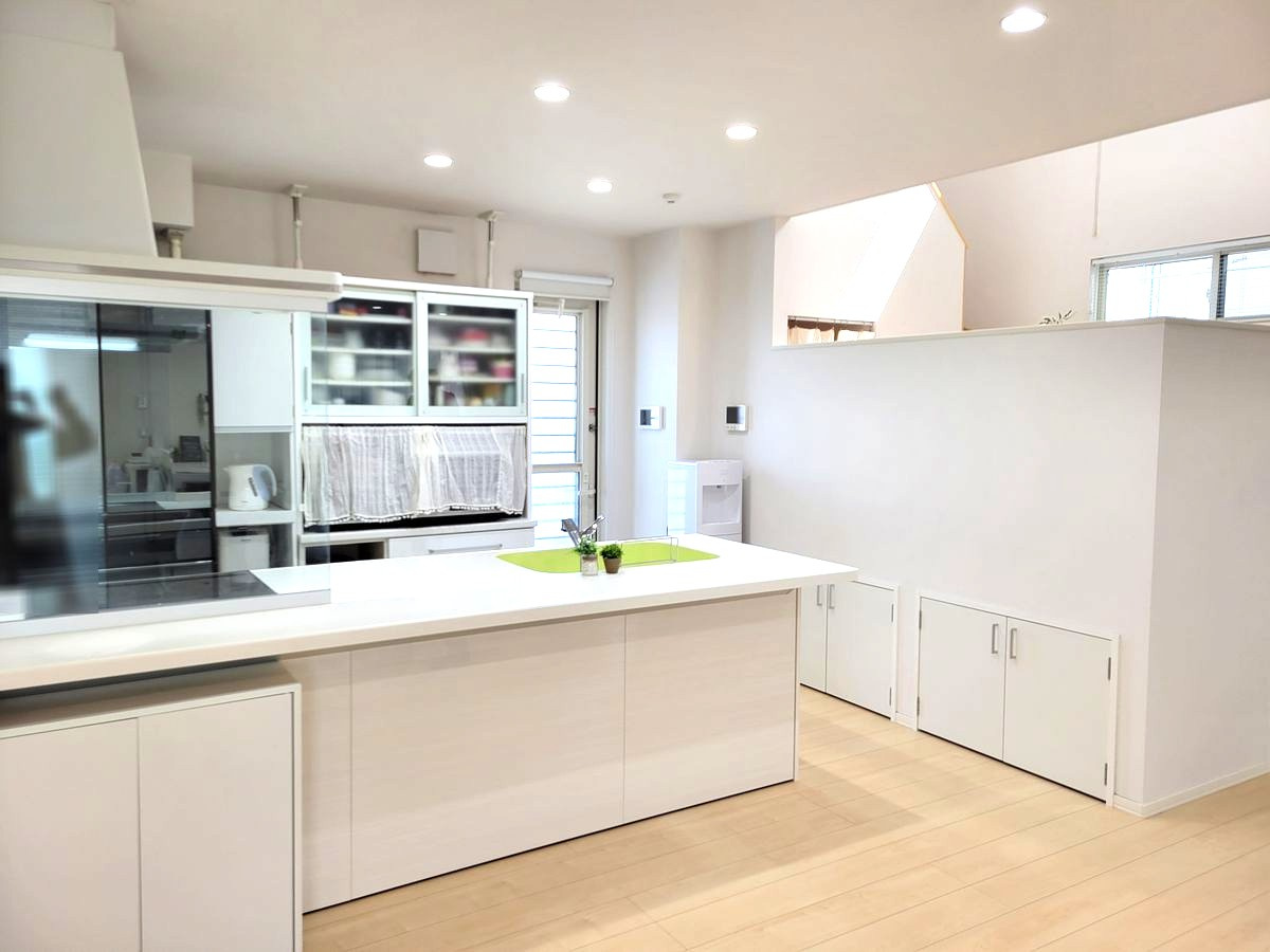 安城市篠目町井山戸建のキッチン