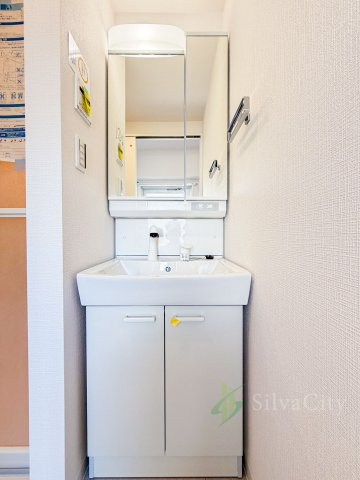 六本木アーバンレックスの独立洗面台|独立洗面化粧台