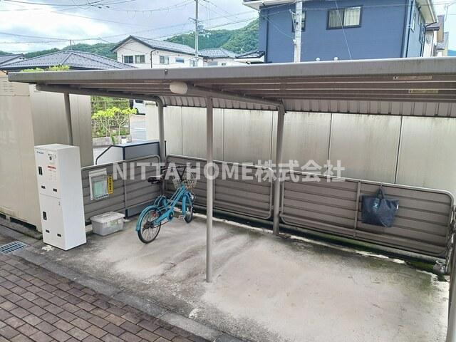 ルーチェ　ソラーレのその他共用部分|屋根付きの駐輪場は無料です☆