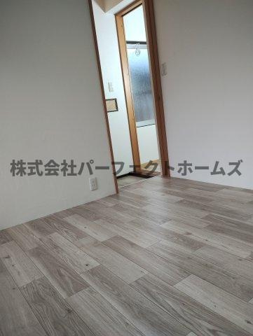 菅相塚町戸建　賃貸の居間・リビング|リビングです
