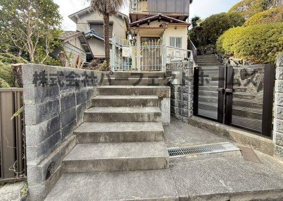 菅相塚町戸建　賃貸のエントランス|エントランスです